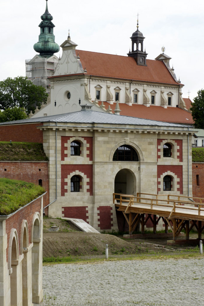 Brama Szczebrzeska otworzona - zdjęcia