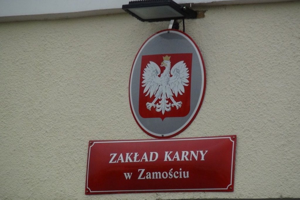 Więzienie przy Okrzei rozbite