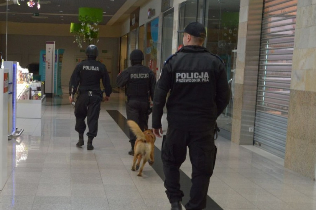 Bomba w galerii handlowej