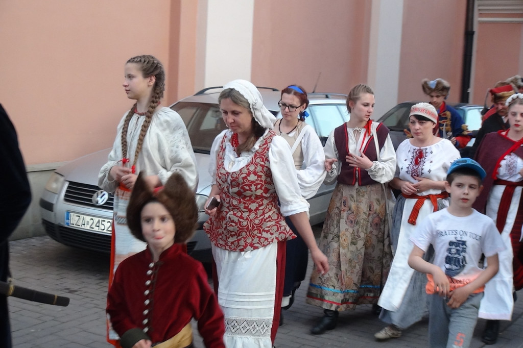 Rozpoczęli z hukiem