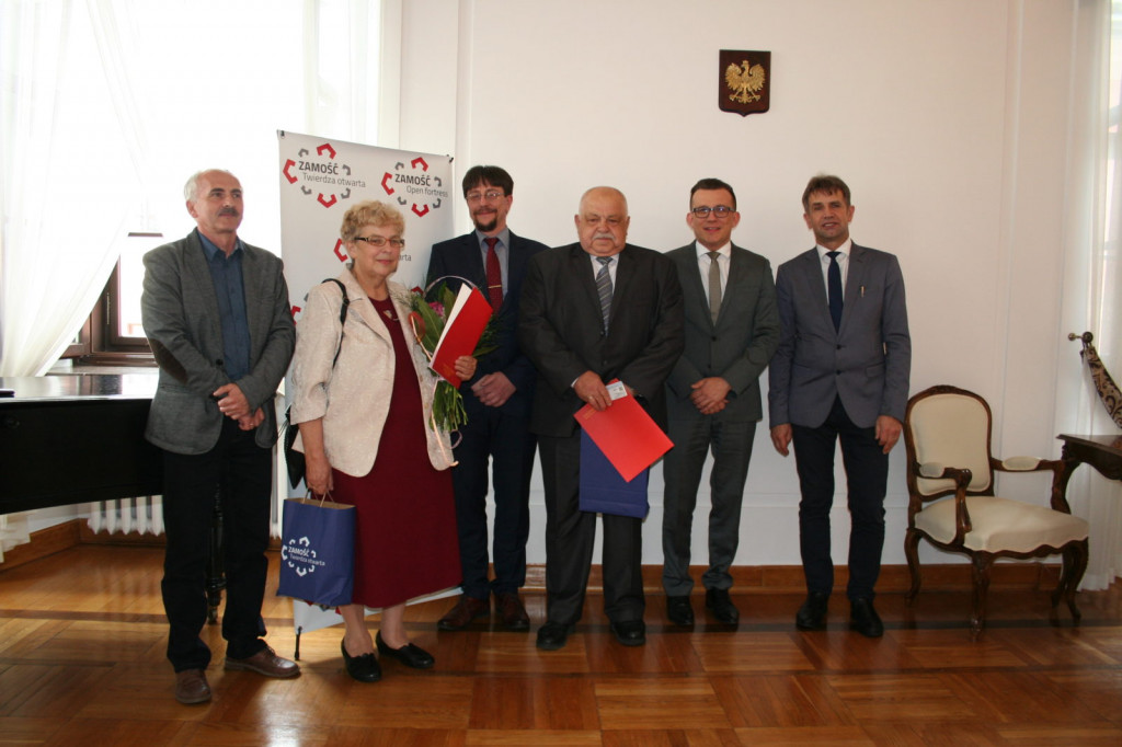 Karta Dużej Rodziny dla tysięcznej rodziny z Zamościa [FOTO]