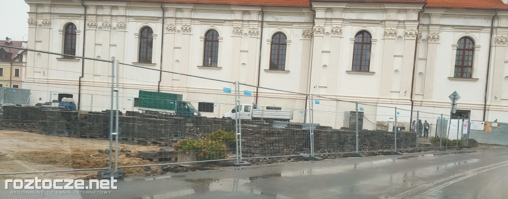 Remont Placu M. Stefanidesa i Placu Wolności w Zamościu