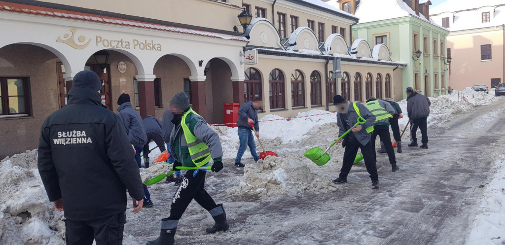 Pomoc przy odśnieżaniu przyniosła efekt!