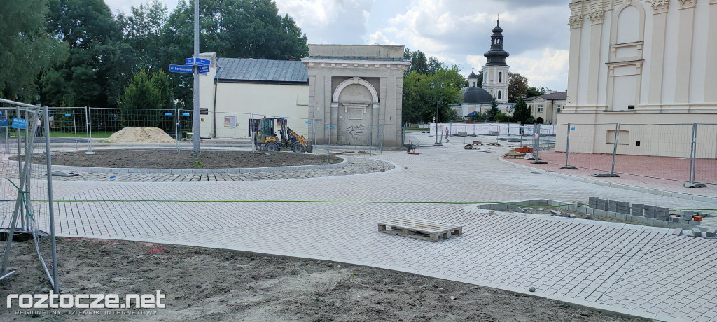 Remont Placu M. Stefanidesa i Placu Wolności w Zamościu