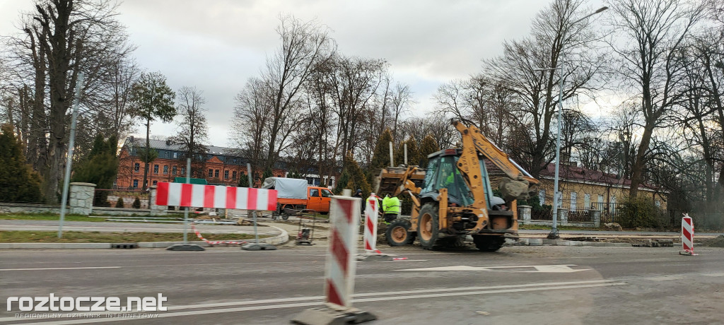 Przebudowa ulic Piłsudskiego - Sadowa - Peowiaków