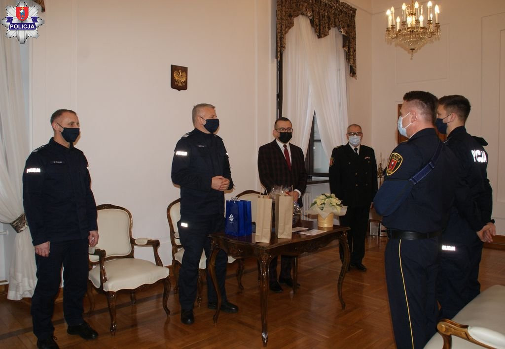 Podziękowania za interwencję w galerii