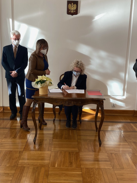 Prezydent wręczył akty nadania stopnia nauczyciela mianowanego