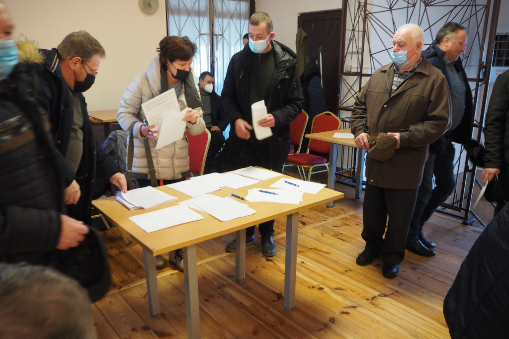 Mieszkańcy wciąż przeciw projektowi przebudowy DK74 na drogę szybkiego ruchu