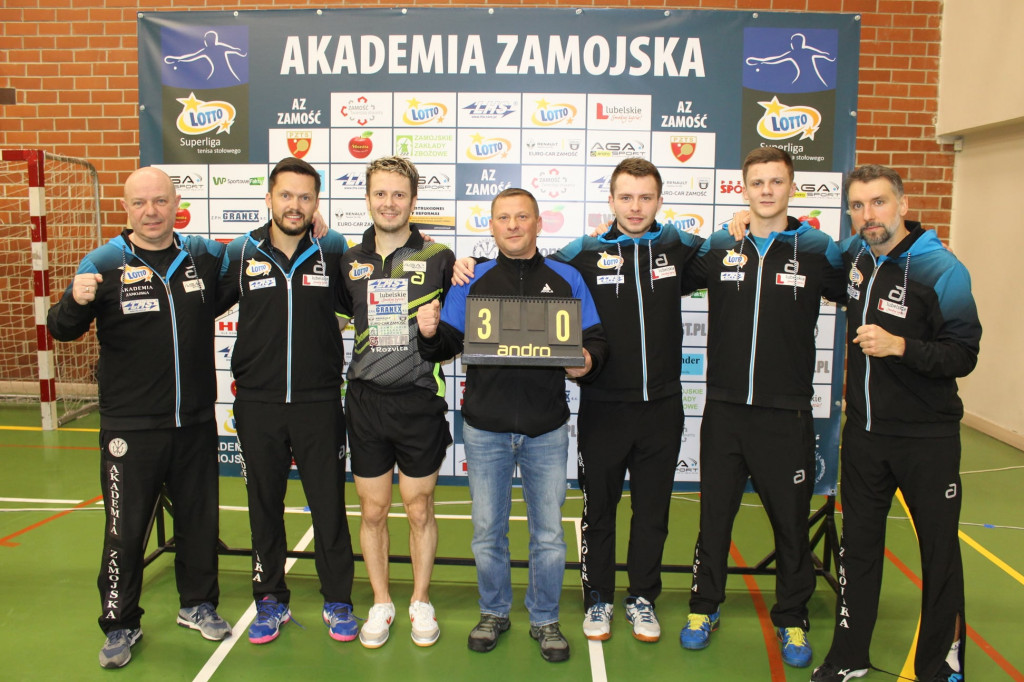Wygrane w Superlidze i Ekstraklasie tenisa stołowego