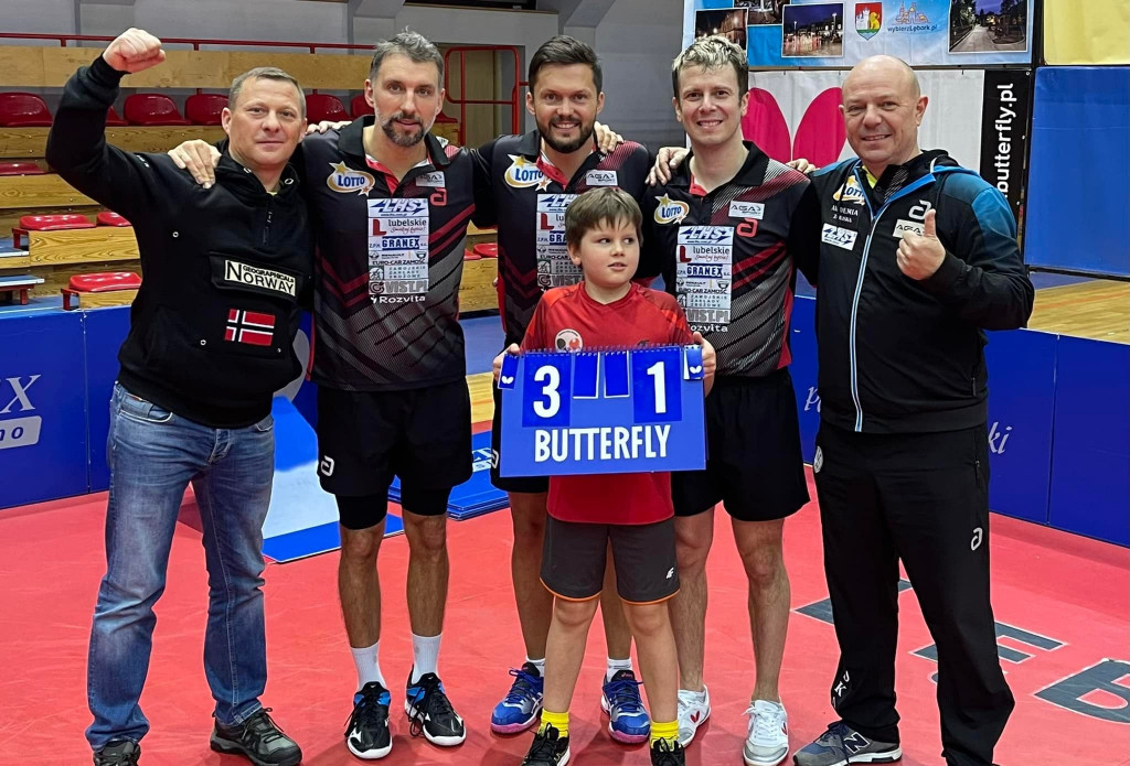 Wygrane w Superlidze i Ekstraklasie tenisa stołowego
