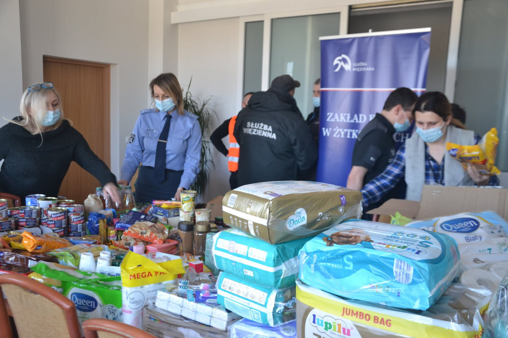 Solidarni z Ukrainą. Lubelska Służba Więzienna pomaga uchodźcom