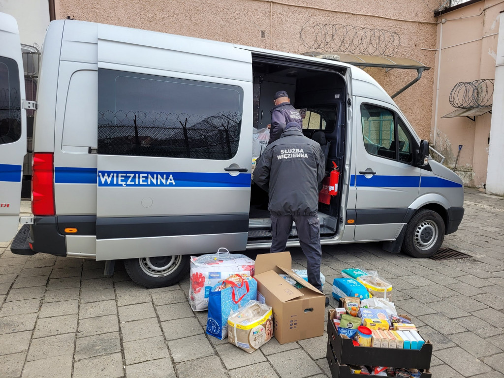 Solidarni z Ukrainą. Lubelska Służba Więzienna pomaga uchodźcom