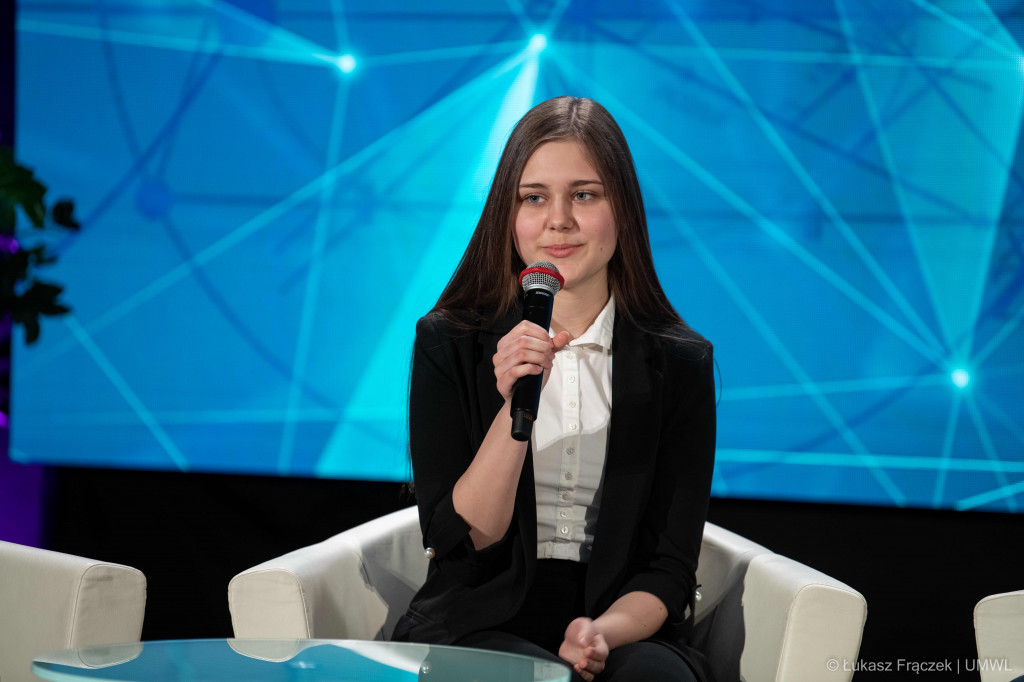 Programy stypendialne dla uzdolnionej młodzieży realizowane przez Samorząd WL