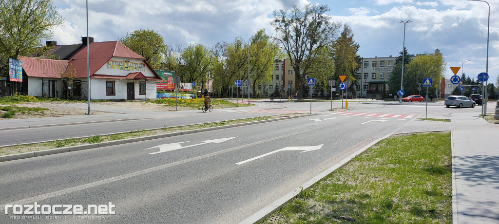 Nowe oznaczenia skrzyżowania ulic Partyzantów - Orląt Lwowskich