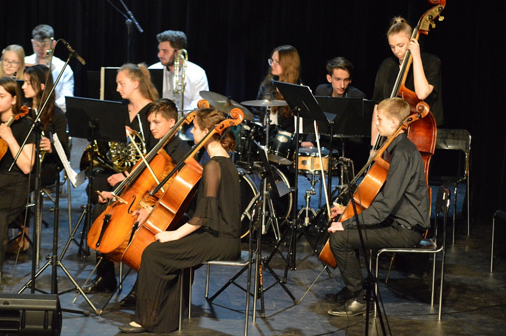 Charytatywny koncert dla Ukrainy - Państwowa Szkoła Muzyczna w Zamościu