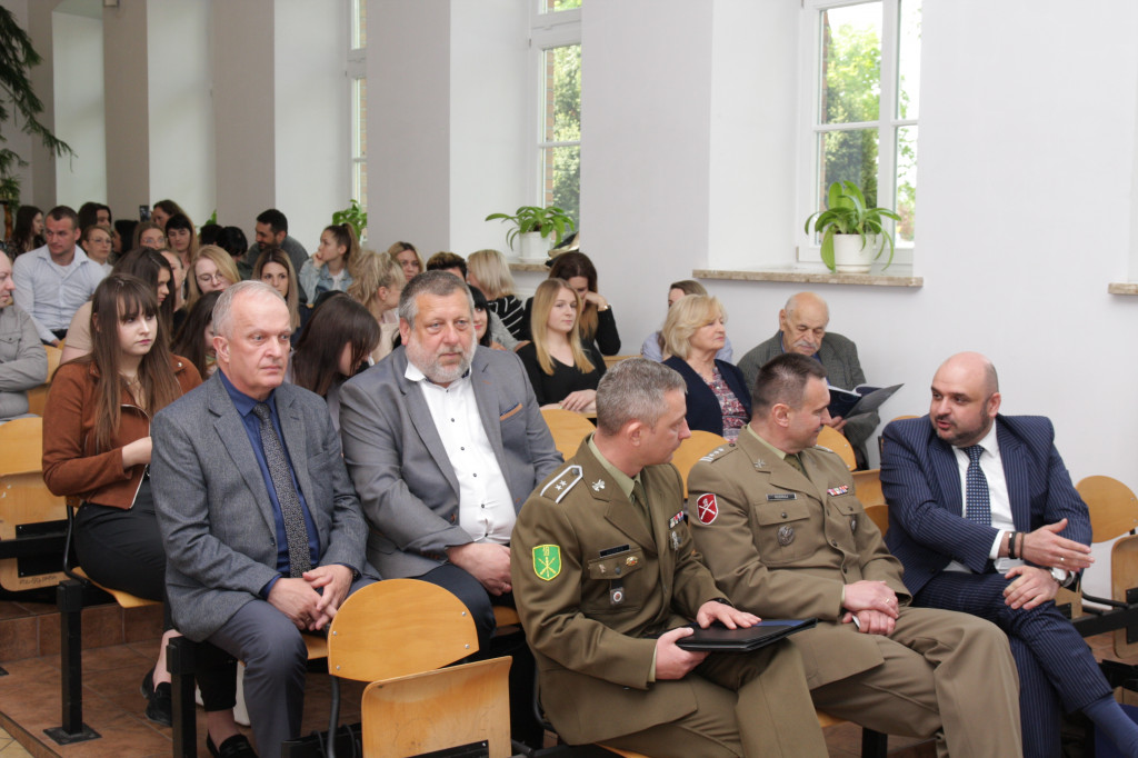 Nowe technologie w administracji i wojsku