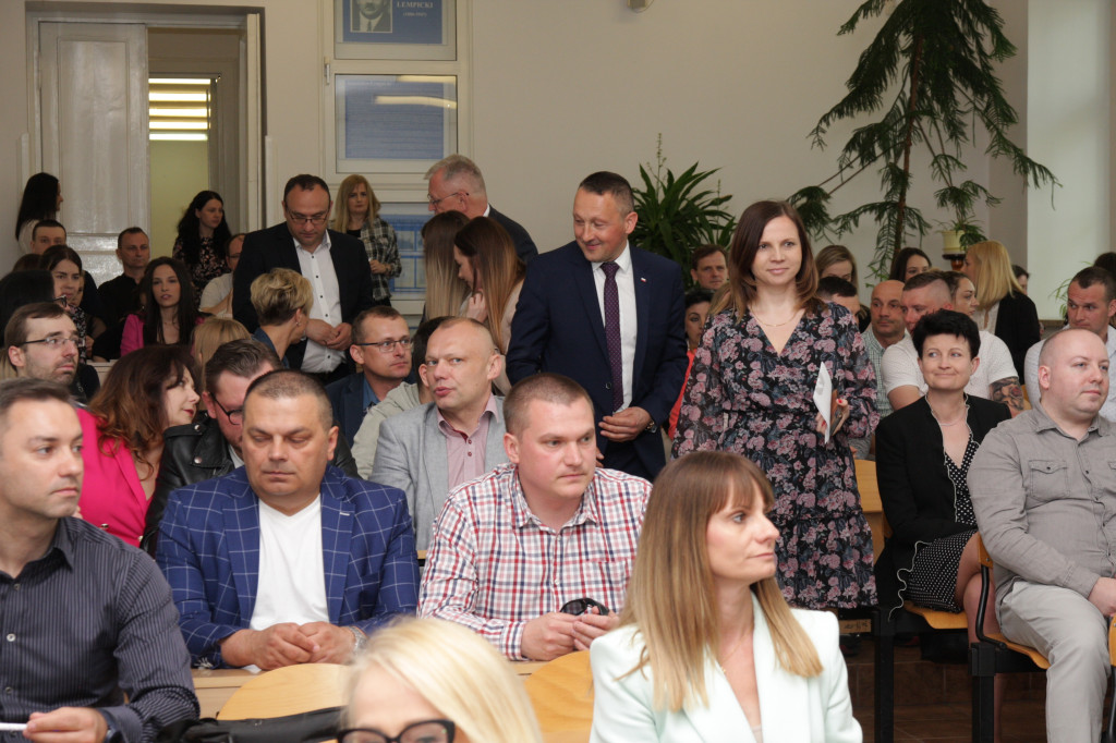 Nowe technologie w administracji i wojsku