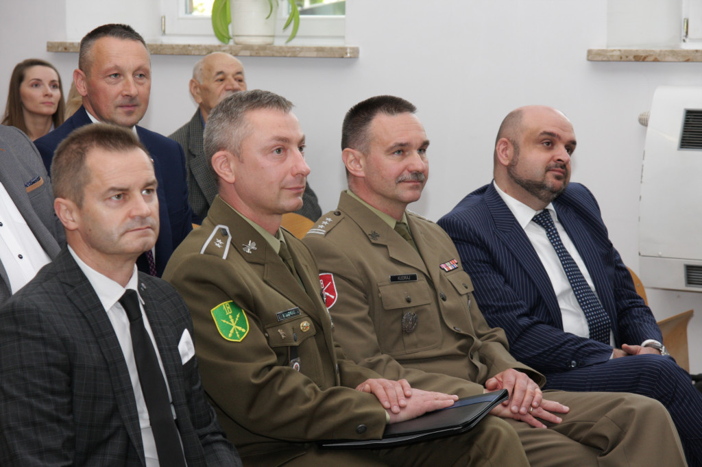 Nowe technologie w administracji i wojsku