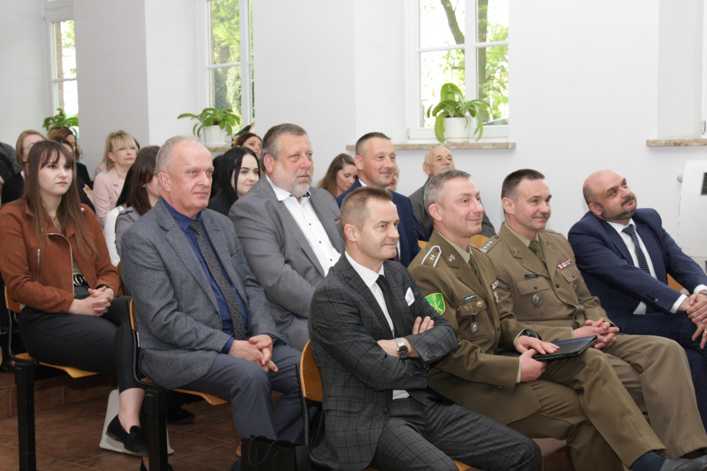Nowe technologie w administracji i wojsku