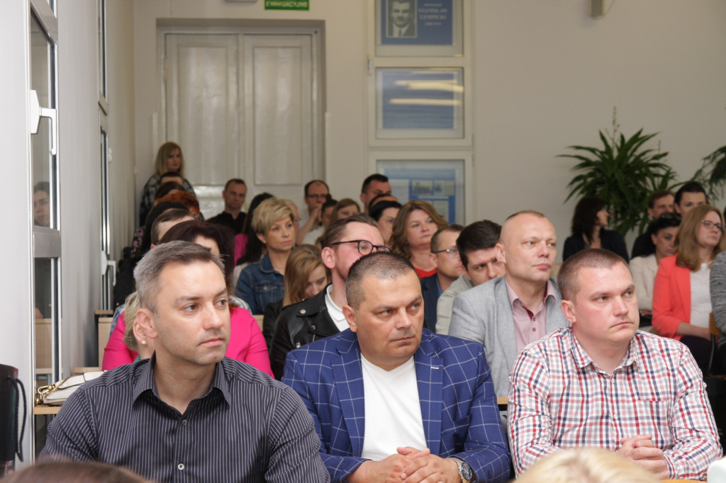 Nowe technologie w administracji i wojsku