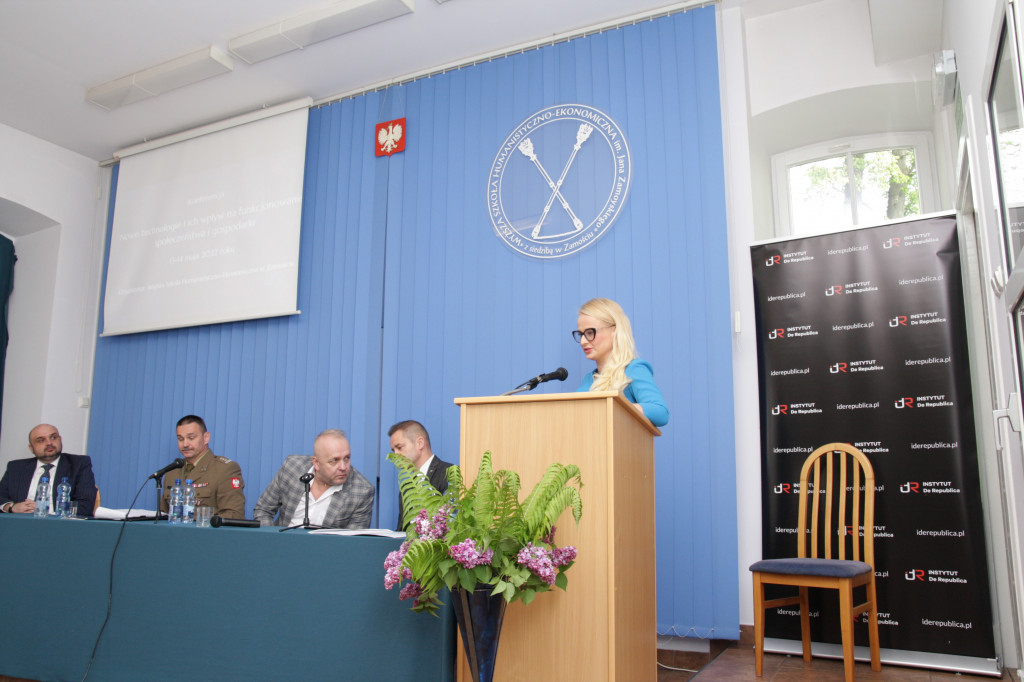 Nowe technologie w administracji i wojsku