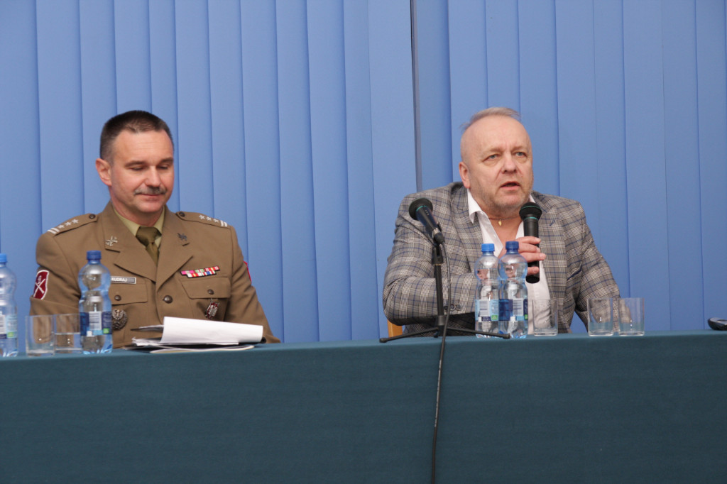 Nowe technologie w administracji i wojsku