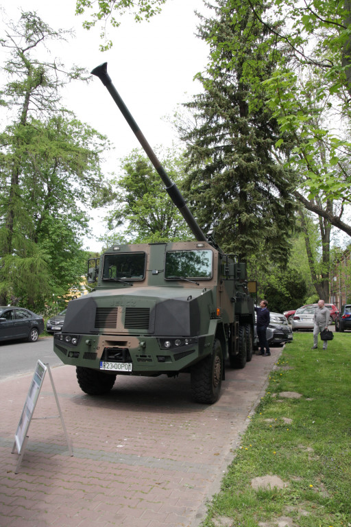 Nowe technologie w administracji i wojsku