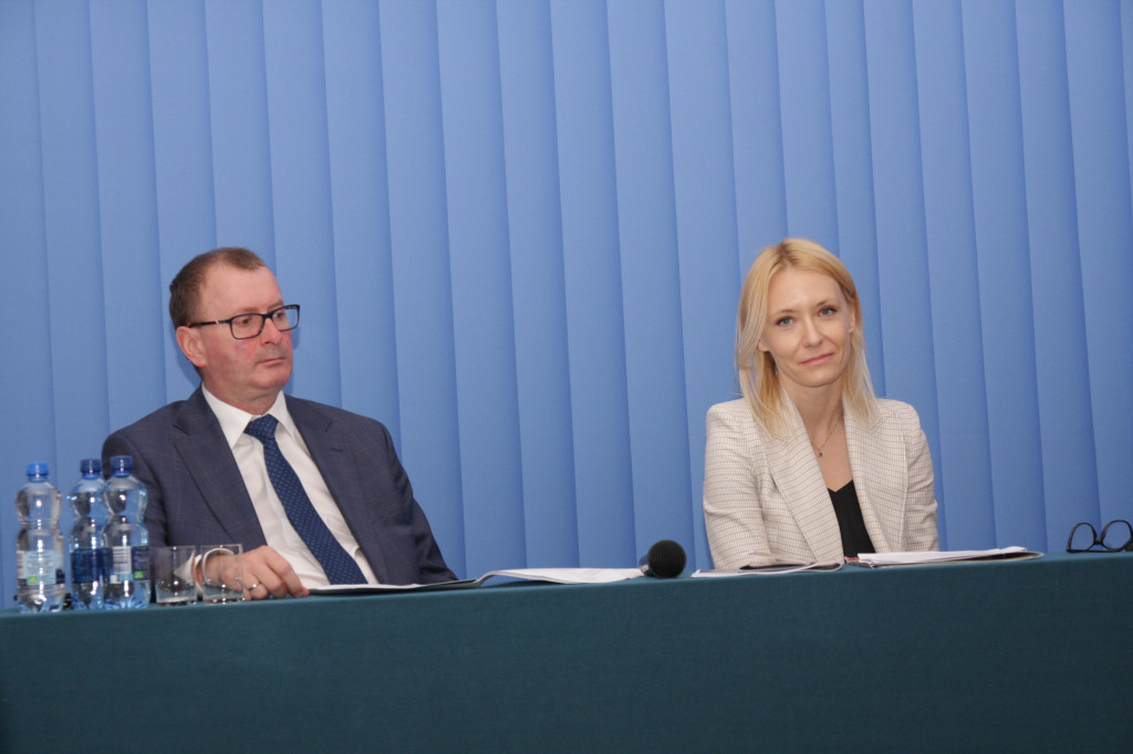Nowe technologie w administracji i wojsku