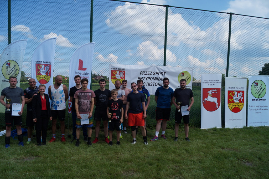 Przez sport przypominamy o historii - turnieje w piłce siatkowej