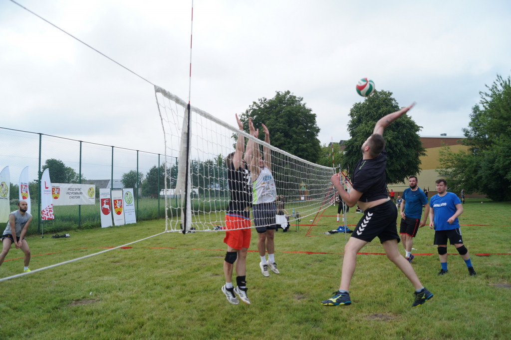 Przez sport przypominamy o historii - turnieje w piłce siatkowej