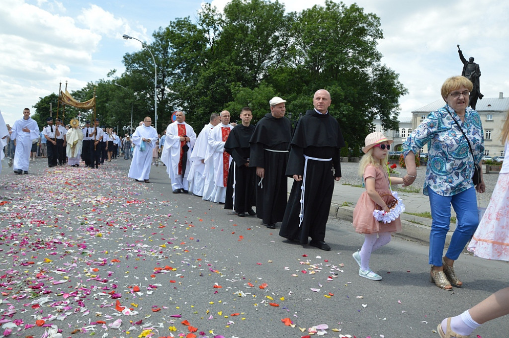 Ulicami miasta Zamość przeszły procesje Bożego Ciała