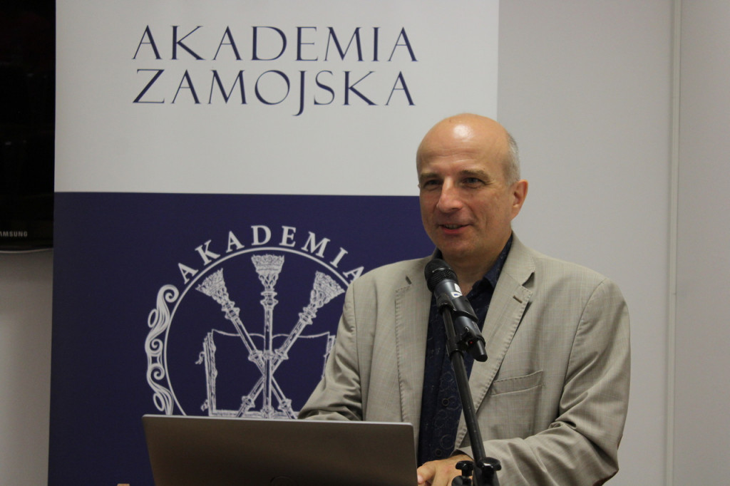 Cyberprzemoc, uzależnienie od mediów społecznościowych - Aktualia Pedagogiki 2022