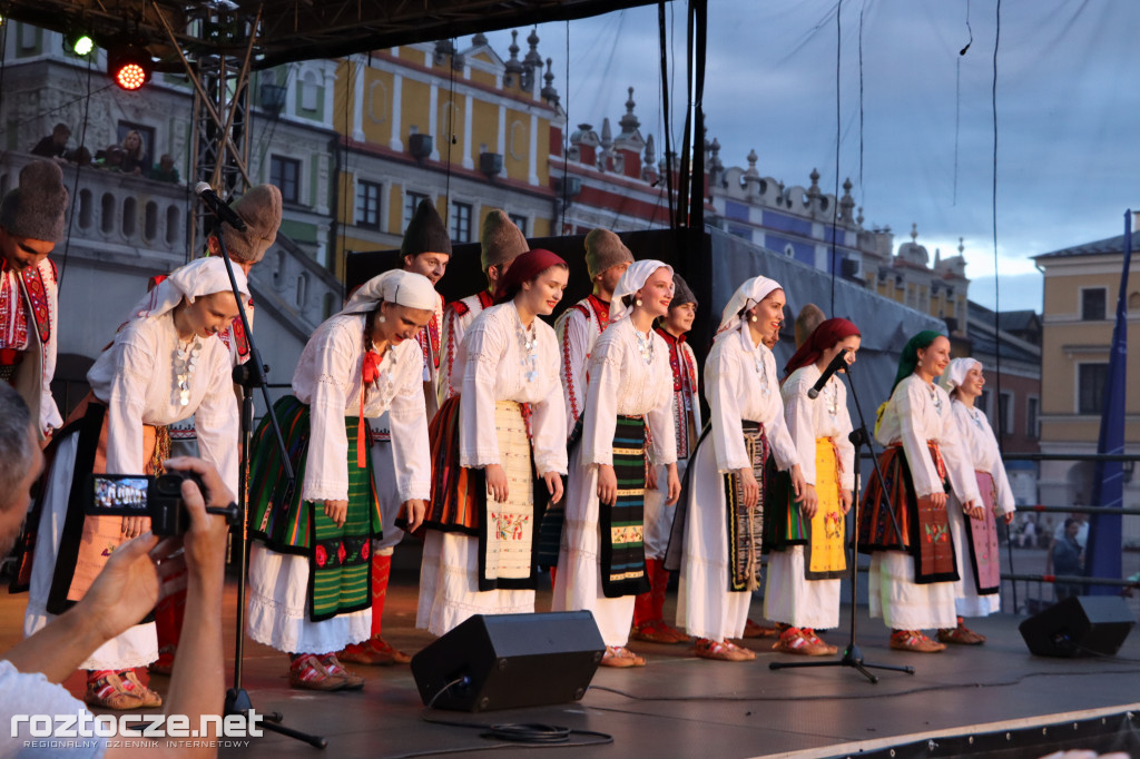 Korowód zespołów i koncert inauguracyjny EUROFOLK - Zamość 2022 [cz. 1]