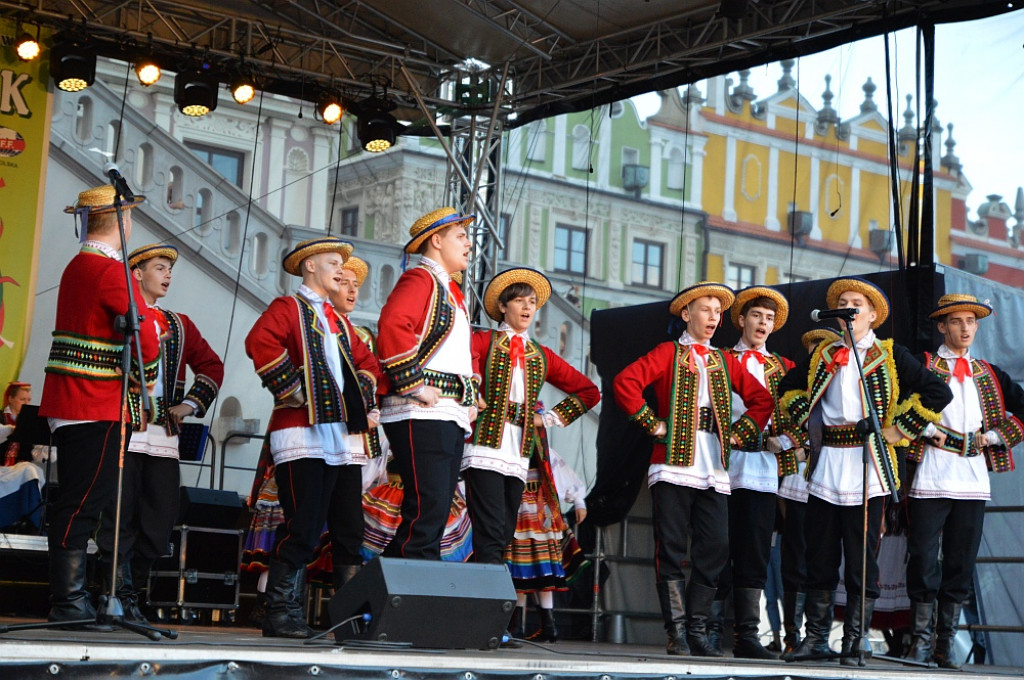Korowód zespołów i koncert inauguracyjny EUROFOLK - Zamość 2022 [cz. 2]