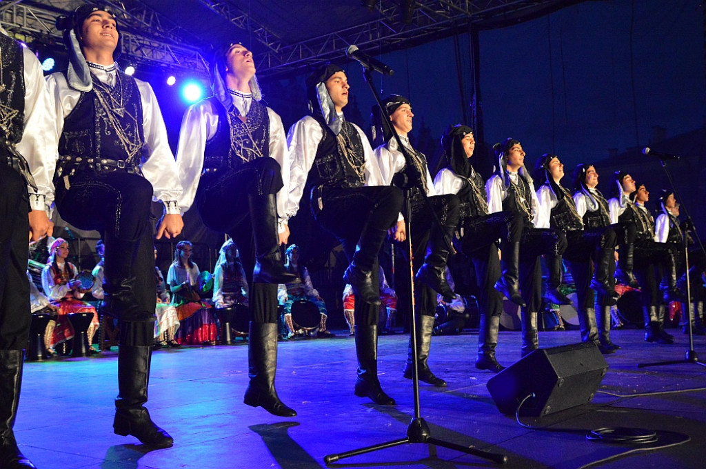Korowód zespołów i koncert inauguracyjny EUROFOLK - Zamość 2022 [cz. 2]
