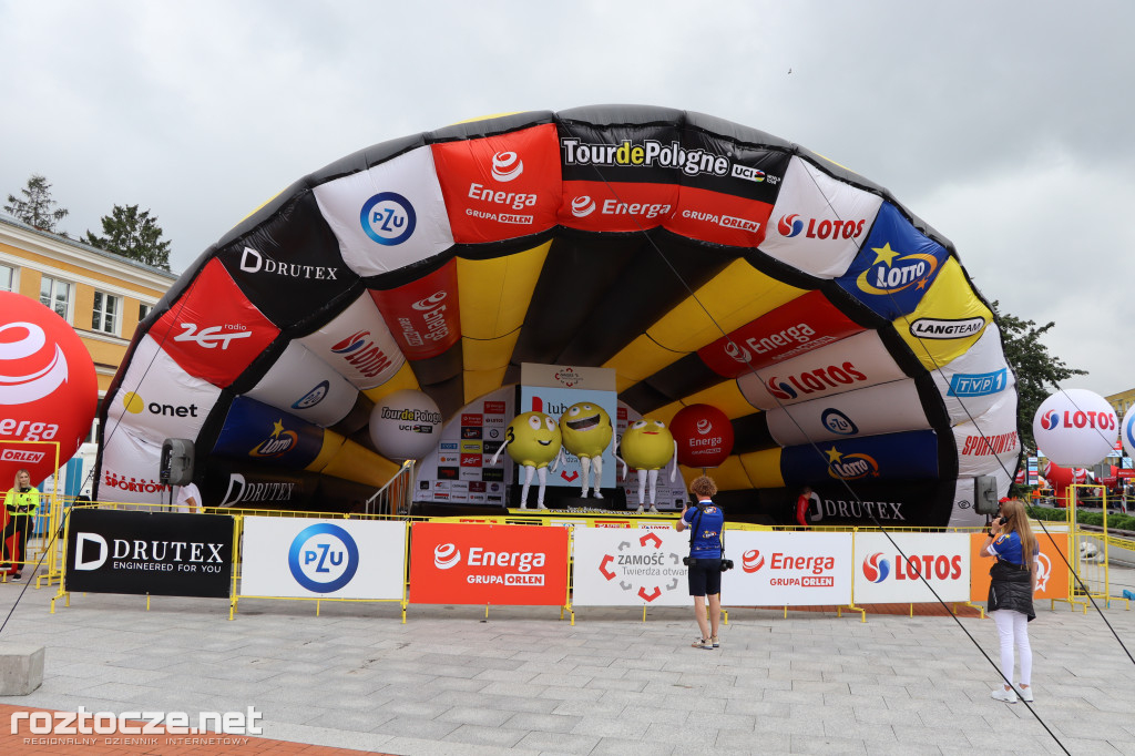 Finisz II etapu wyścigu kolarskiego Tour de Pologne w Zamościu