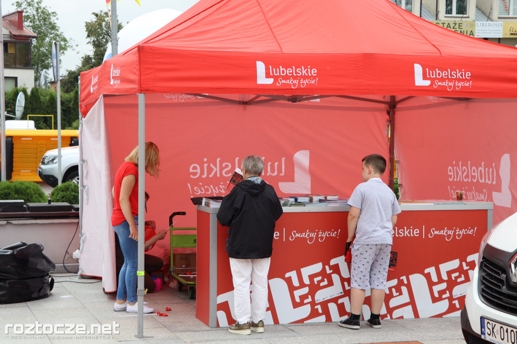 Finisz II etapu wyścigu kolarskiego Tour de Pologne w Zamościu