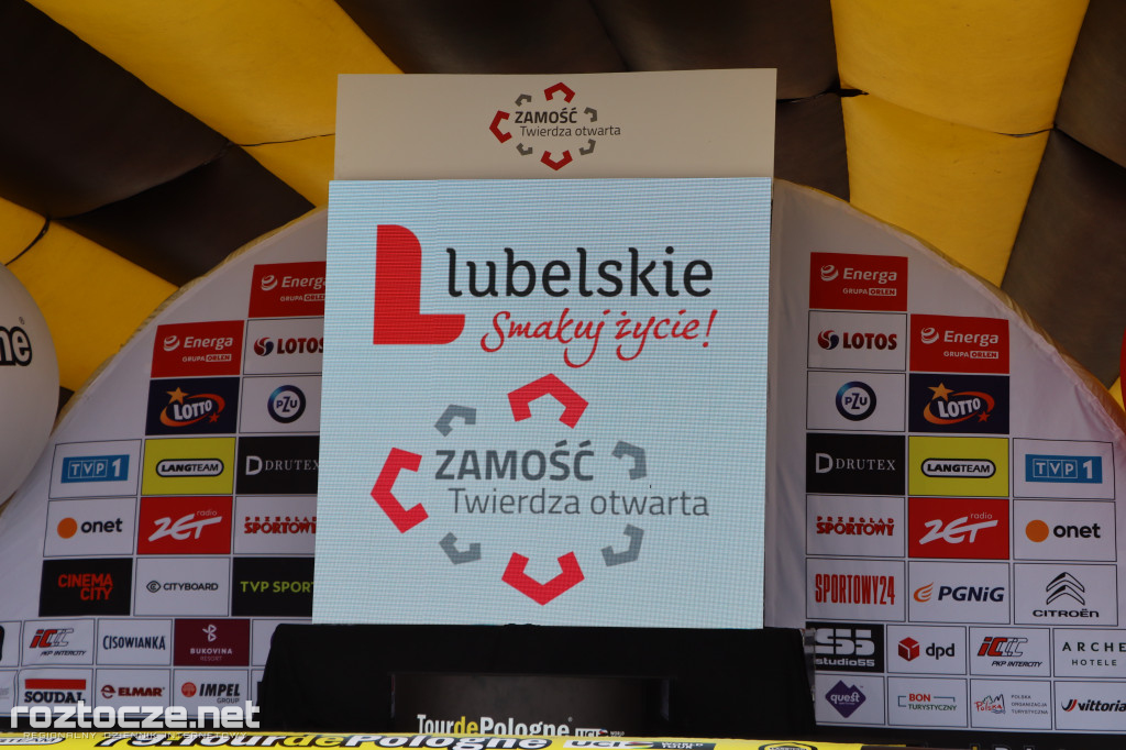 Finisz II etapu wyścigu kolarskiego Tour de Pologne w Zamościu