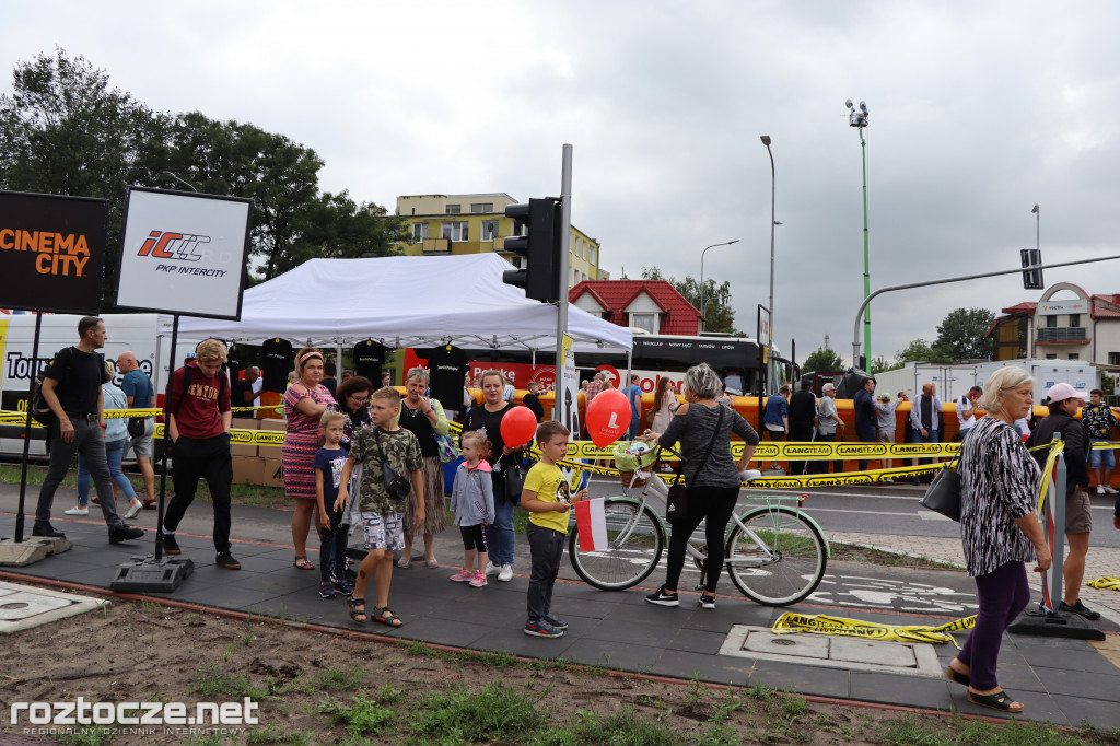 Finisz II etapu wyścigu kolarskiego Tour de Pologne w Zamościu