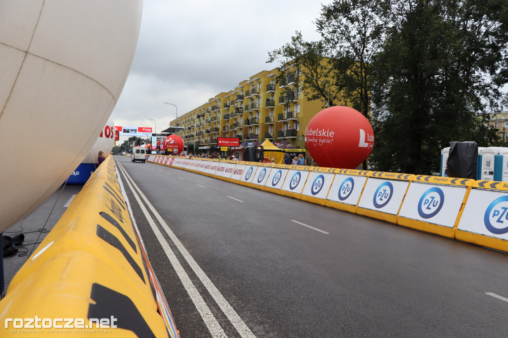 Finisz II etapu wyścigu kolarskiego Tour de Pologne w Zamościu