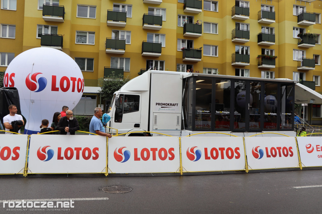 Finisz II etapu wyścigu kolarskiego Tour de Pologne w Zamościu