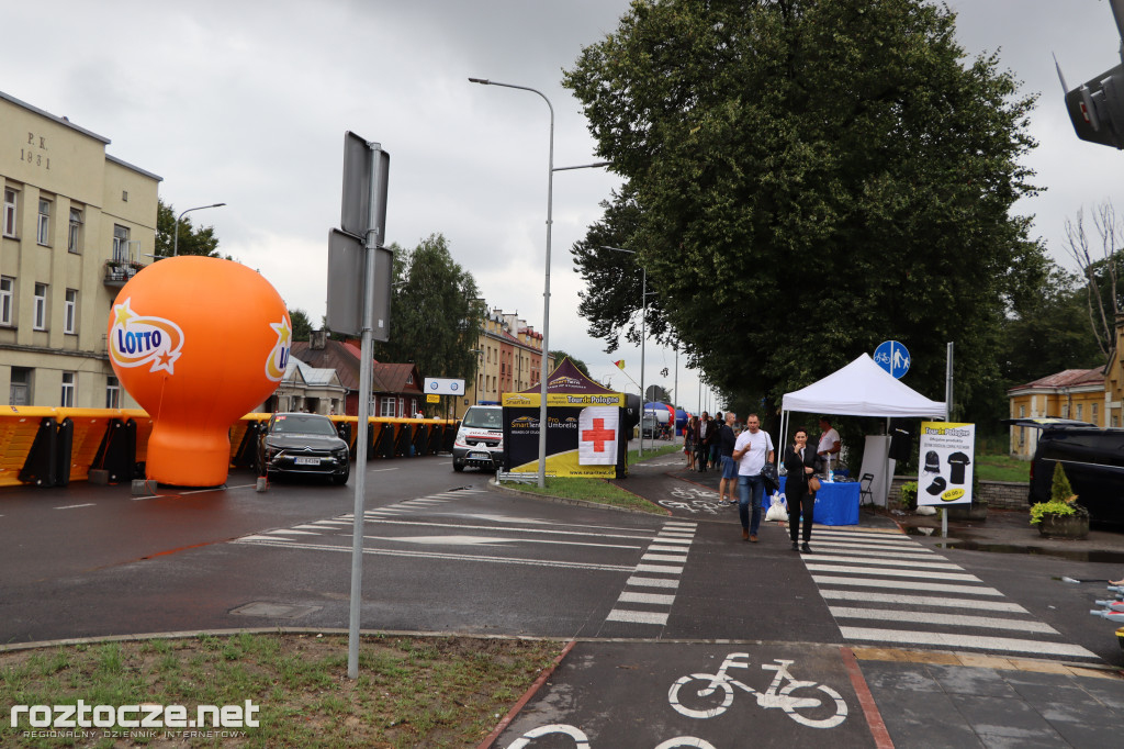 Finisz II etapu wyścigu kolarskiego Tour de Pologne w Zamościu