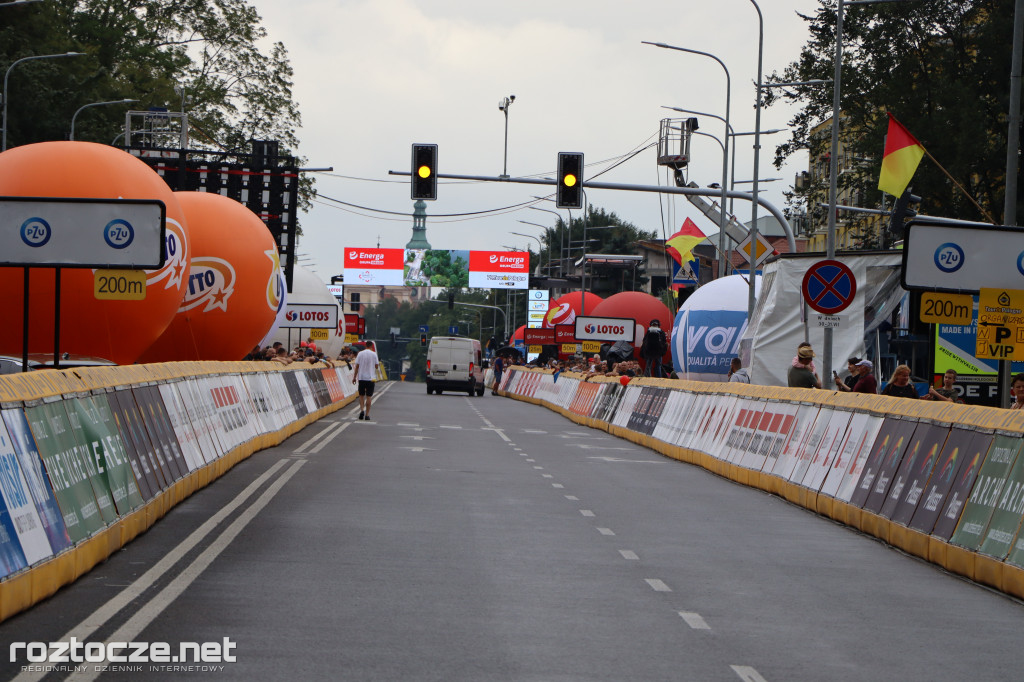 Finisz II etapu wyścigu kolarskiego Tour de Pologne w Zamościu