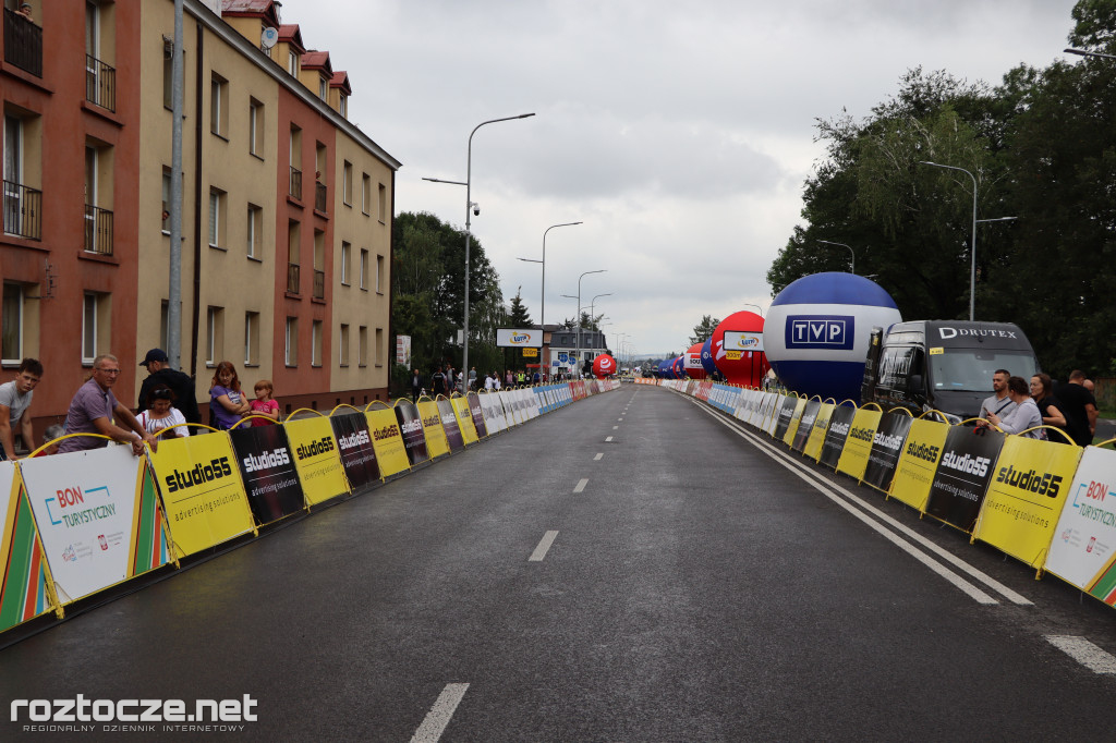 Finisz II etapu wyścigu kolarskiego Tour de Pologne w Zamościu