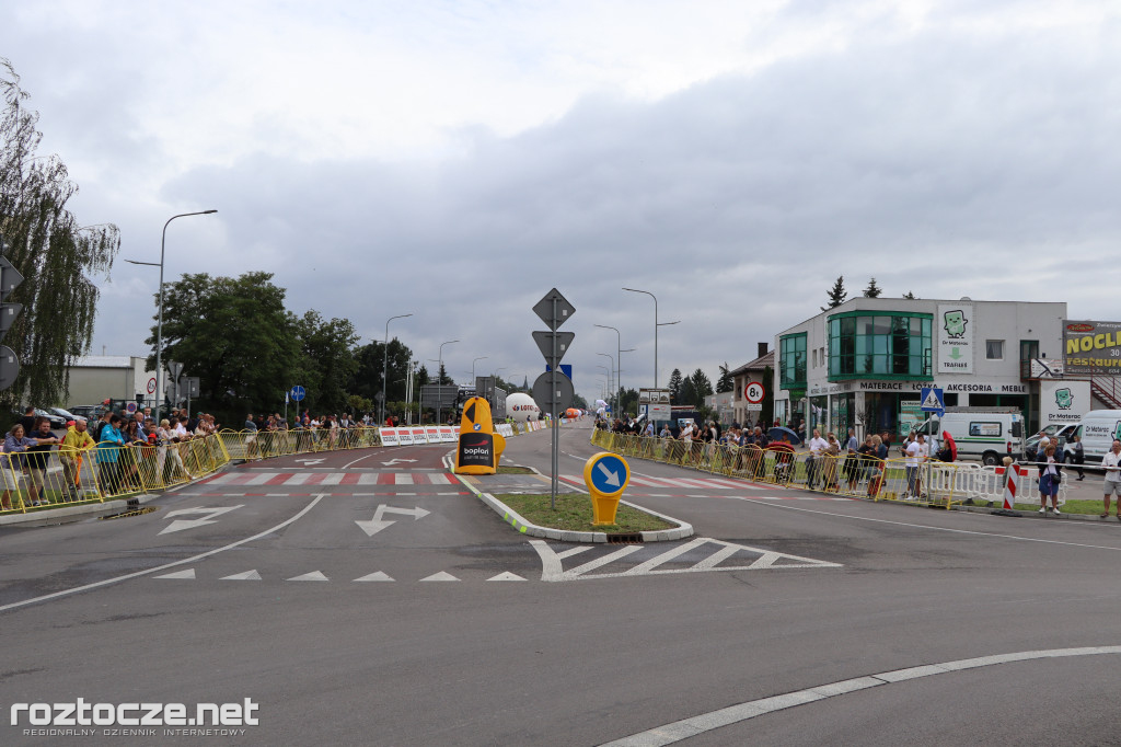 Finisz II etapu wyścigu kolarskiego Tour de Pologne w Zamościu