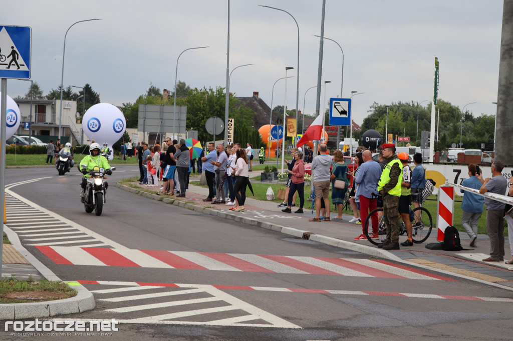 Finisz II etapu wyścigu kolarskiego Tour de Pologne w Zamościu