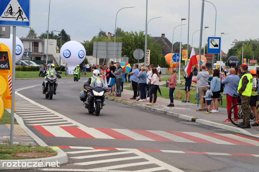 Finisz II etapu wyścigu kolarskiego Tour de Pologne w Zamościu