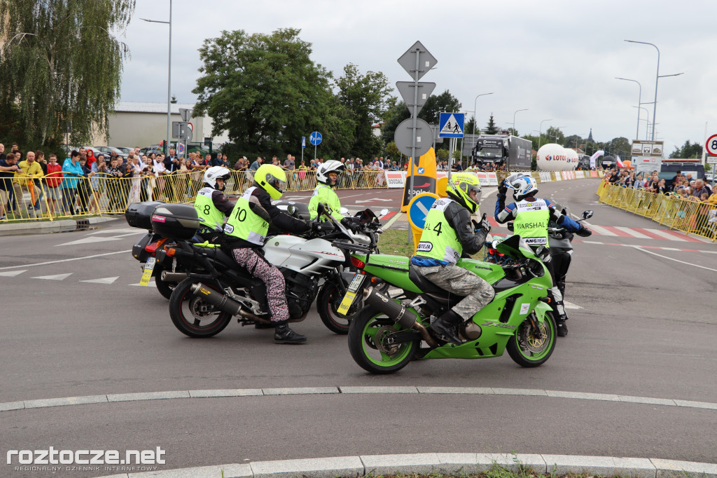 Finisz II etapu wyścigu kolarskiego Tour de Pologne w Zamościu