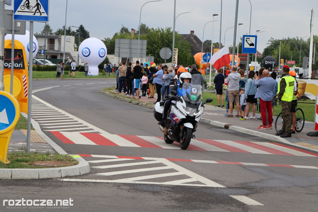 Finisz II etapu wyścigu kolarskiego Tour de Pologne w Zamościu