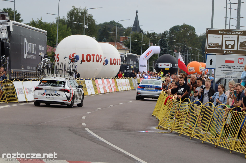 Finisz II etapu wyścigu kolarskiego Tour de Pologne w Zamościu